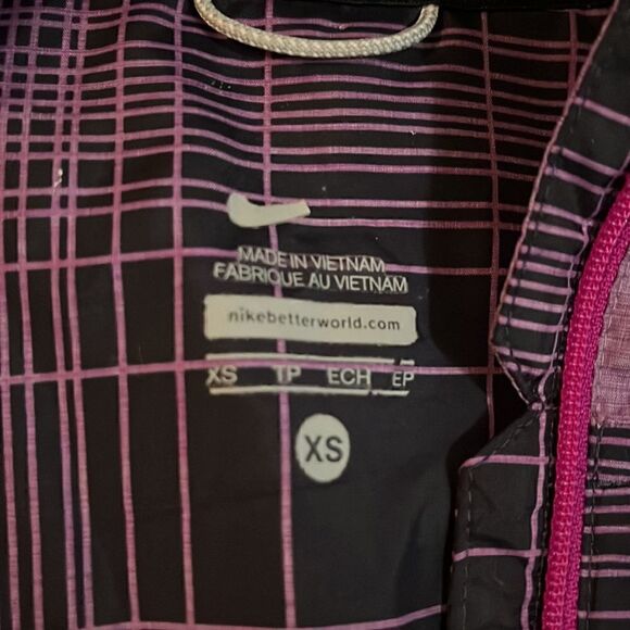 Nike windbreaker   - Picture 2 of 4